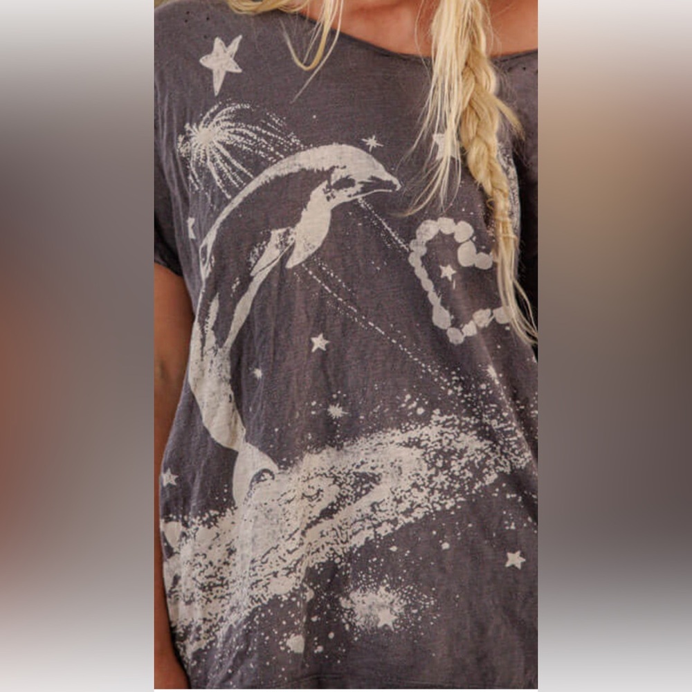 Magnolia Pearl sky dolphin Blouse tee - Picture 2 of 4